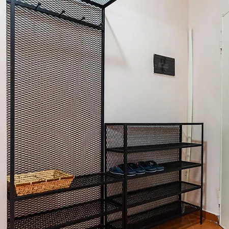 Apartment Solace By Tirana