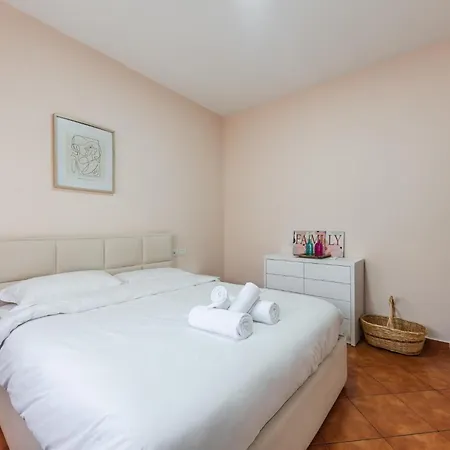 Apartment Solace By Tirana